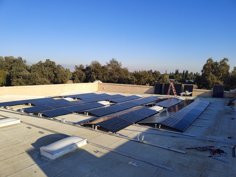 Ballasted solar mounting system Ballasted solar mounting system