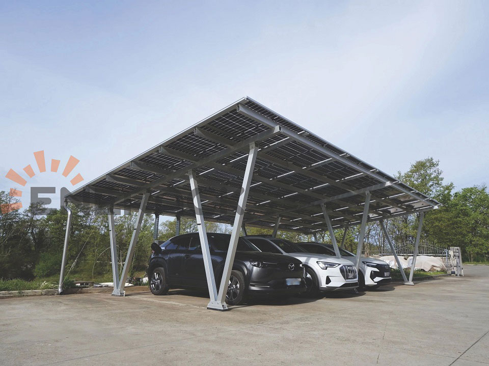 Sistema de montagem solar de garagem à prova d'água de 12kw na croácia